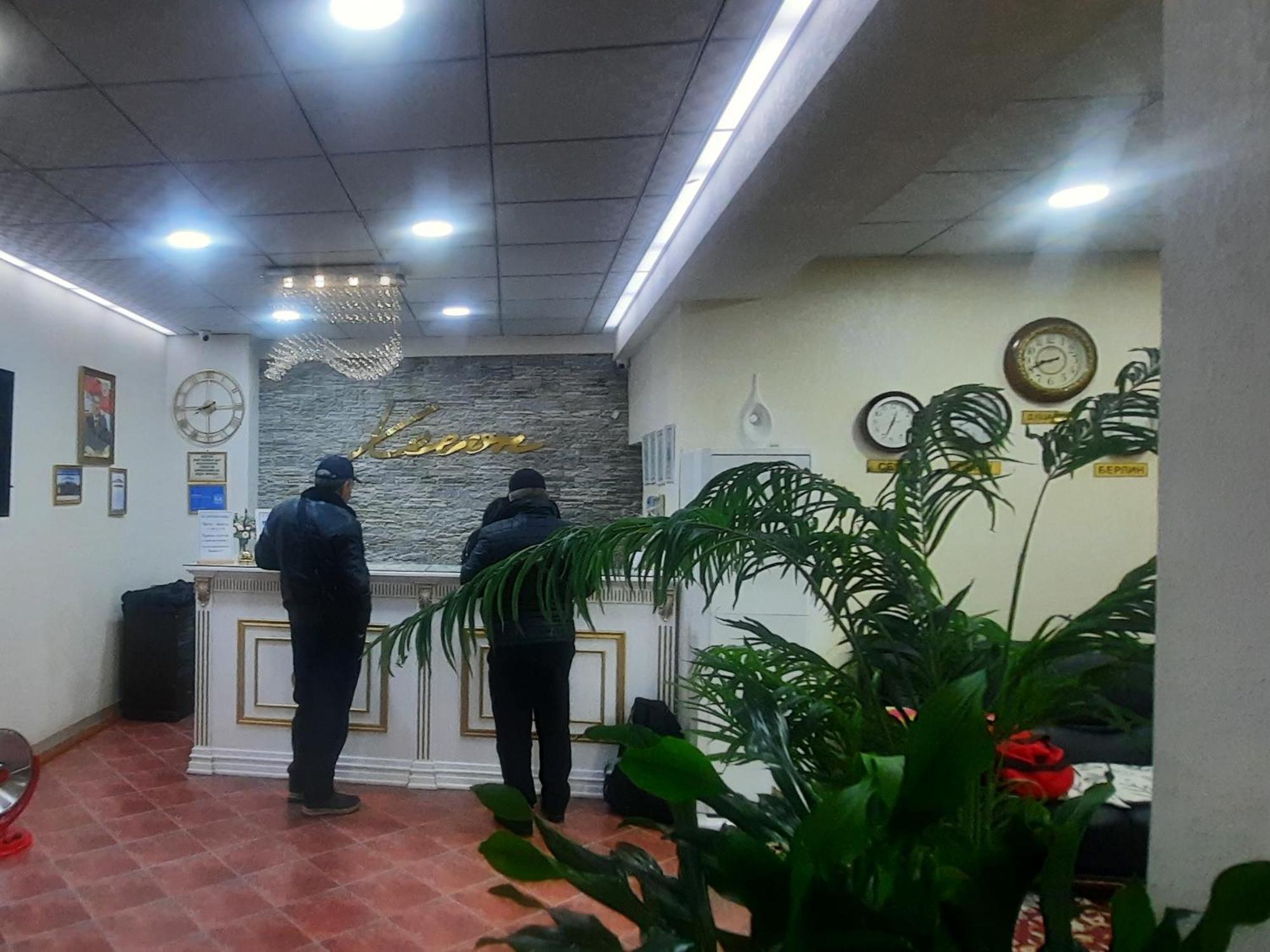 Хотел Хесон Khujand Habitación foto